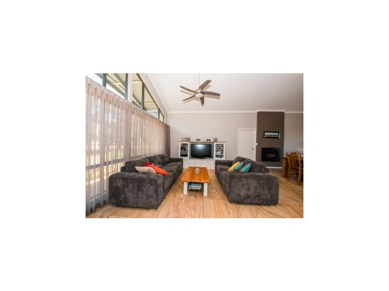 69 Fairway Place, Boddington WA 6390