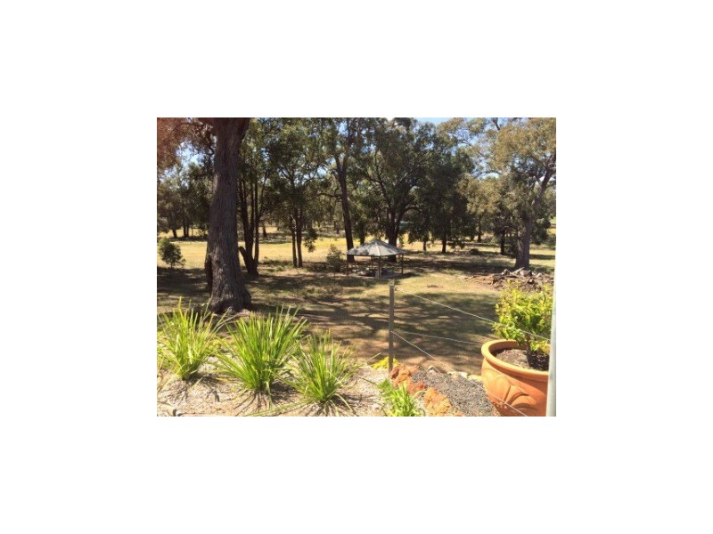 69 Fairway Place, Boddington WA 6390