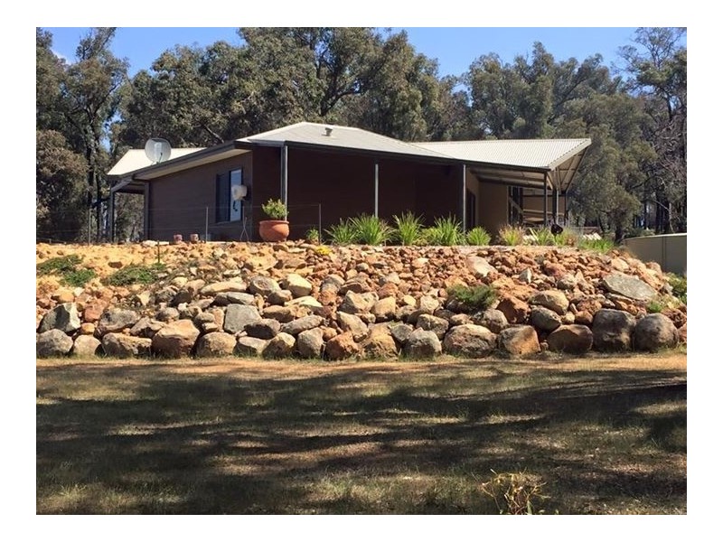 69 Fairway Place, Boddington WA 6390