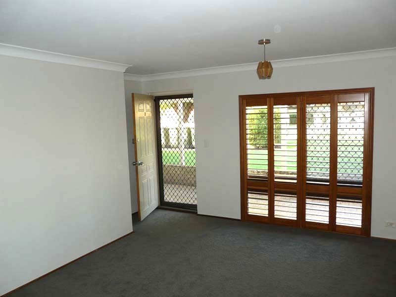 2/79 Clydesdale St, Como WA 6152