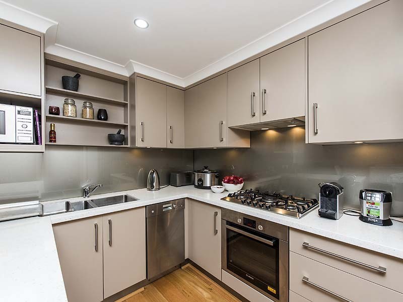 1/23 Pollard Street, Glendalough WA 6016