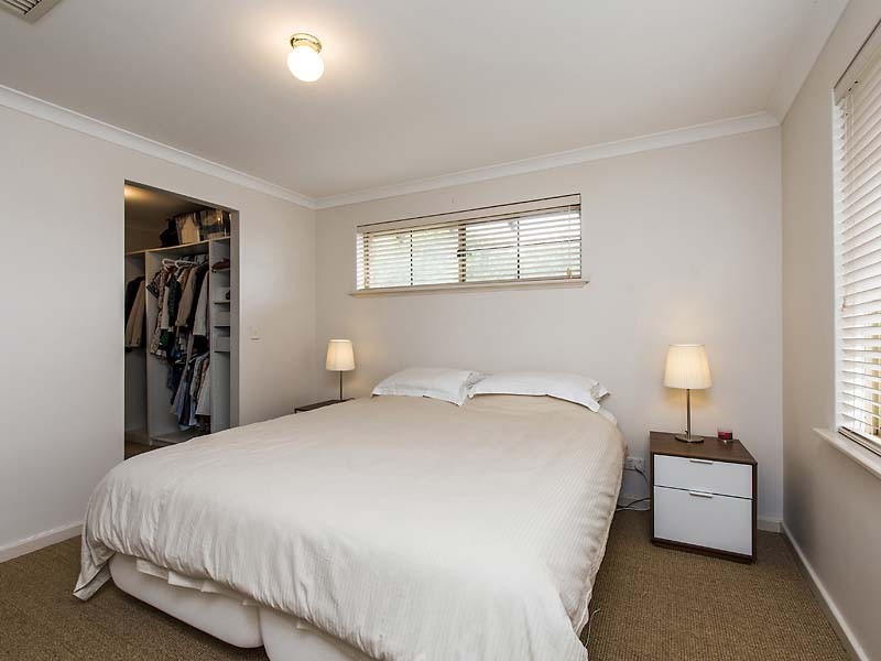 1/23 Pollard Street, Glendalough WA 6016