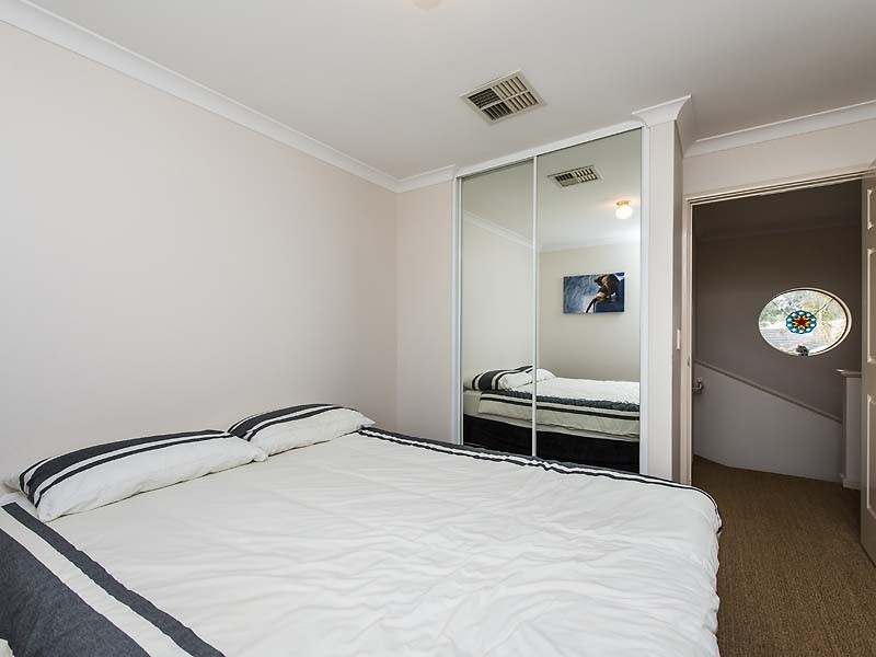 1/23 Pollard Street, Glendalough WA 6016