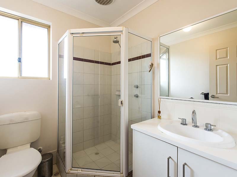 1/23 Pollard Street, Glendalough WA 6016