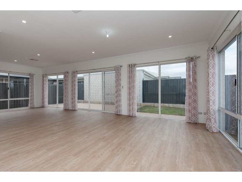 2 Ligado Avenue, Aveley WA 6069