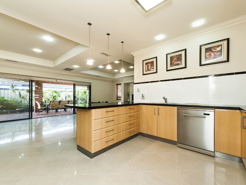 1 Gianatti Ramble, East Cannington WA 6107