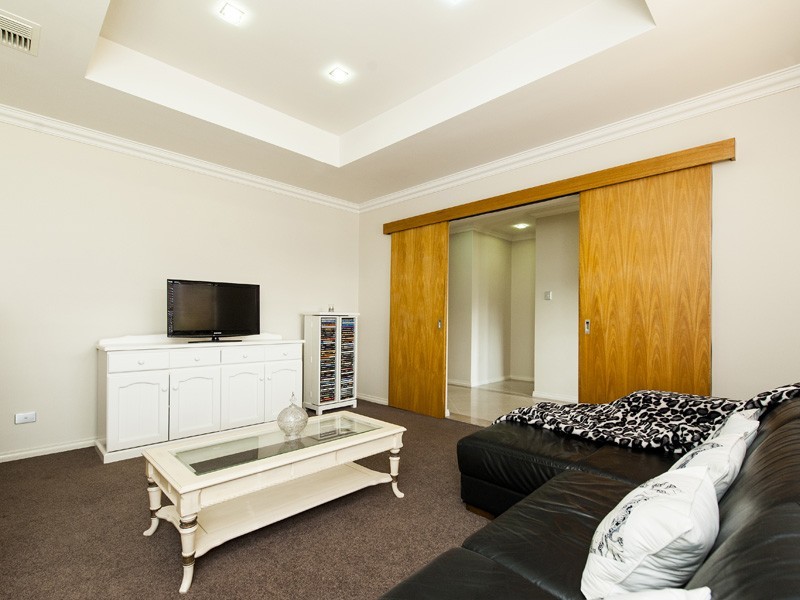 1 Gianatti Ramble, East Cannington WA 6107