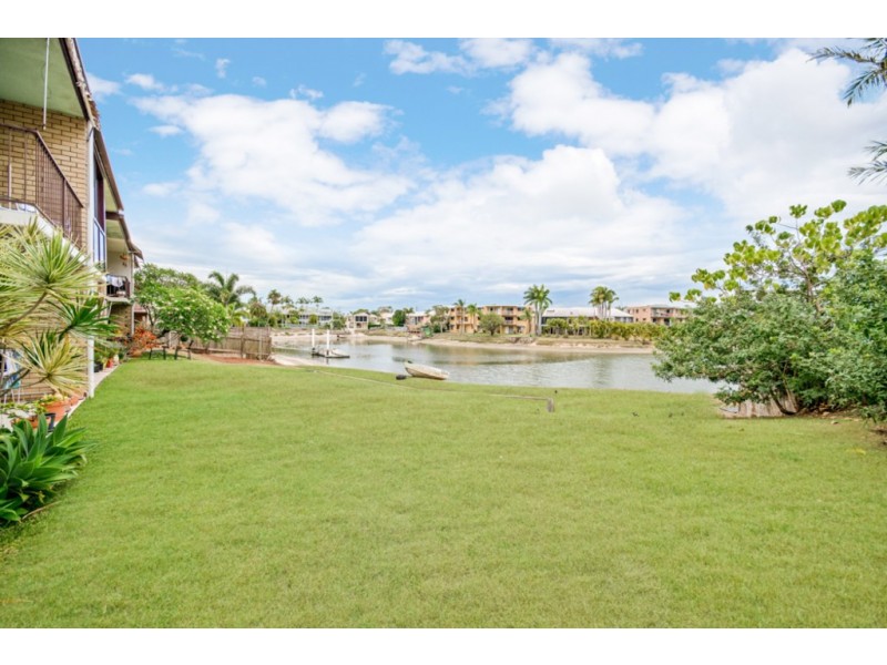 8 / 17 Goonawarra Drive, Mooloolaba QLD 4557