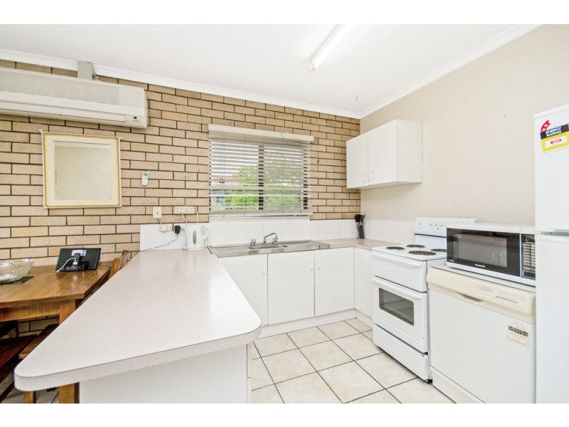 8 / 17 Goonawarra Drive, Mooloolaba QLD 4557