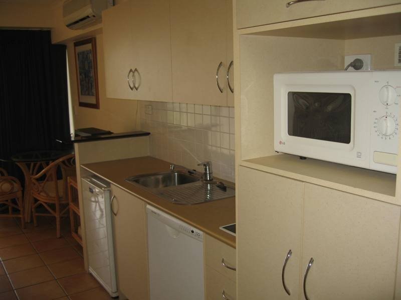 227/180 Alexandra Parade (Alex Beach Resort), Alexandra Headland QLD 4572