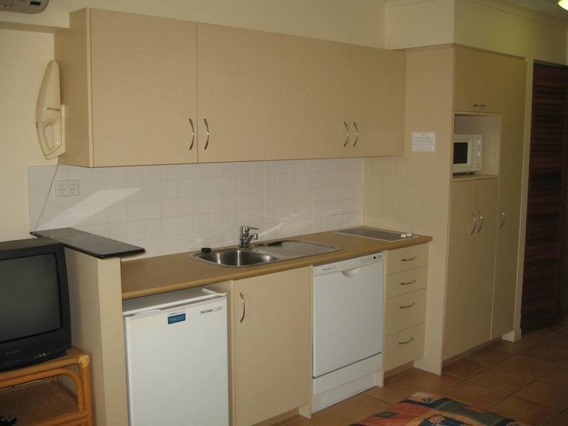 227/180 Alexandra Parade (Alex Beach Resort), Alexandra Headland QLD 4572