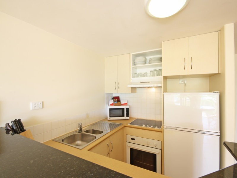 331/180 Alexandra Parade (Alex Beach Resort), Alexandra Headland QLD 4572