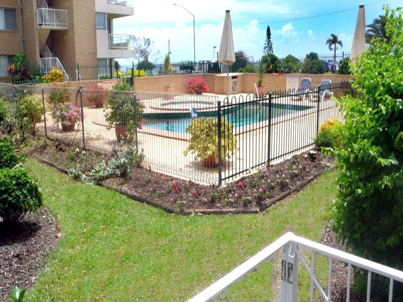 2/268 Alexandra Parade (The Headlands), Alexandra Headland QLD 4572