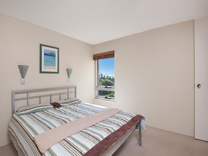 2/268 Alexandra Parade (The Headlands), Alexandra Headland QLD 4572