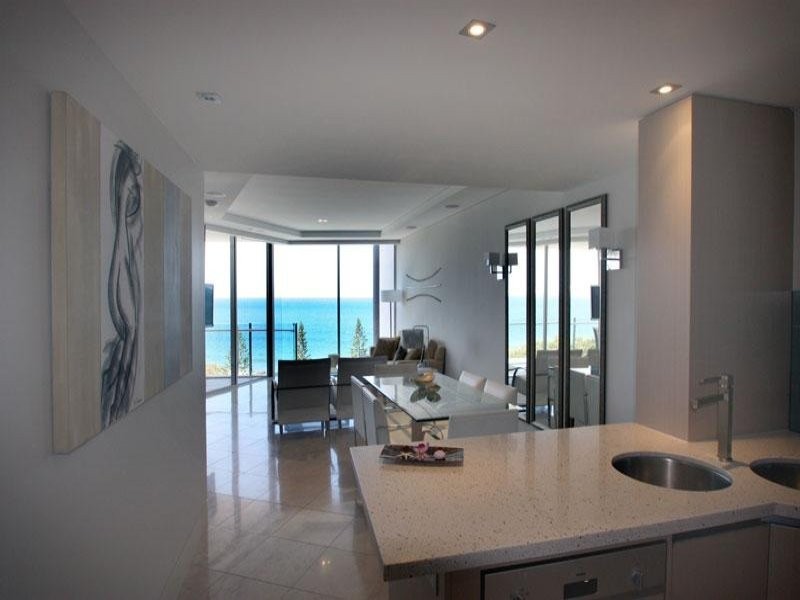 101 Mooloolaba Esplanade (Oceans), Mooloolaba QLD 4557