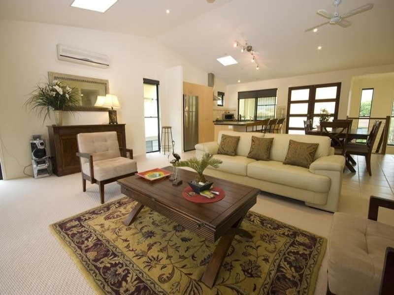 18 Tarwarri Cr, Mooloolaba QLD 4557