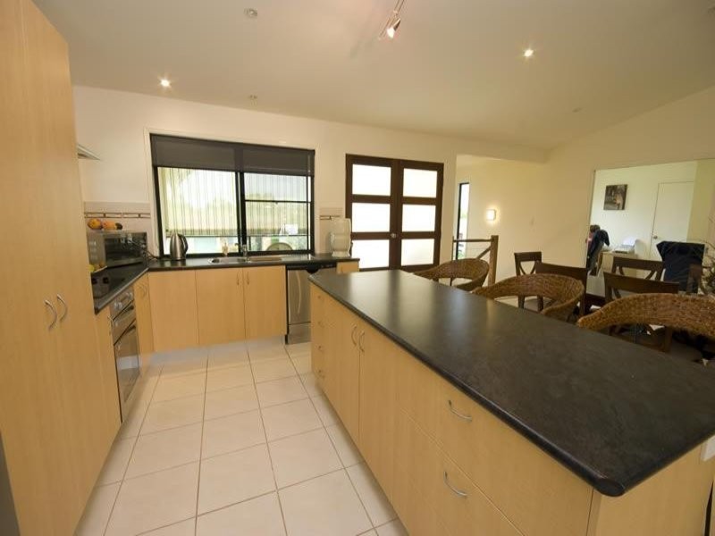 18 Tarwarri Cr, Mooloolaba QLD 4557