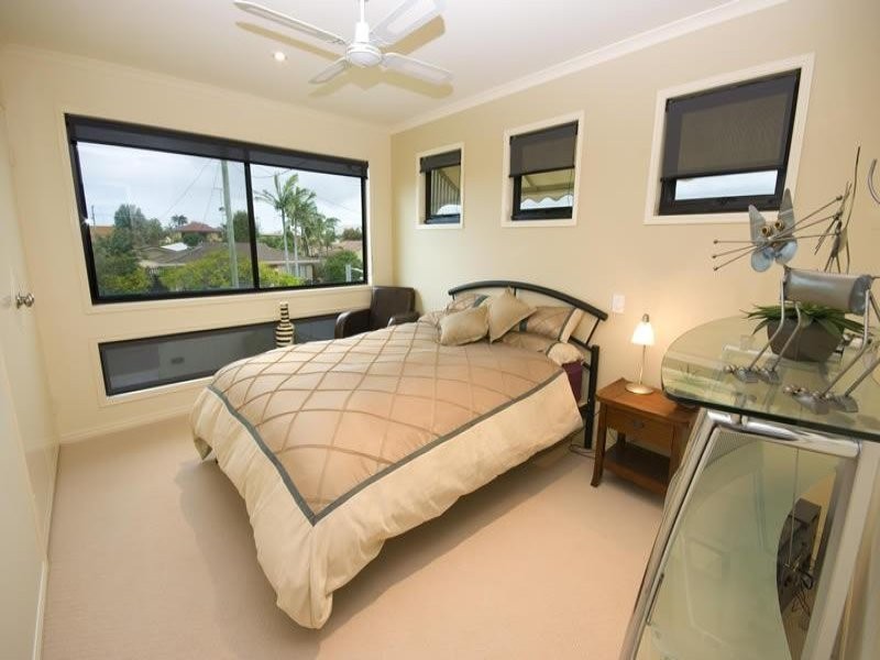 18 Tarwarri Cr, Mooloolaba QLD 4557