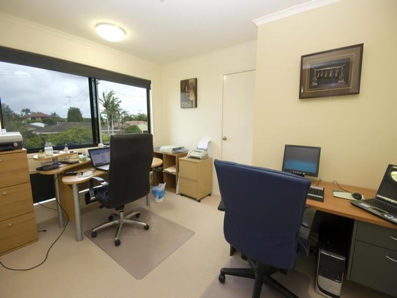 18 Tarwarri Cr, Mooloolaba QLD 4557