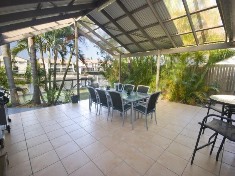 34 Balyarta Crescent, Mooloolaba QLD 4557