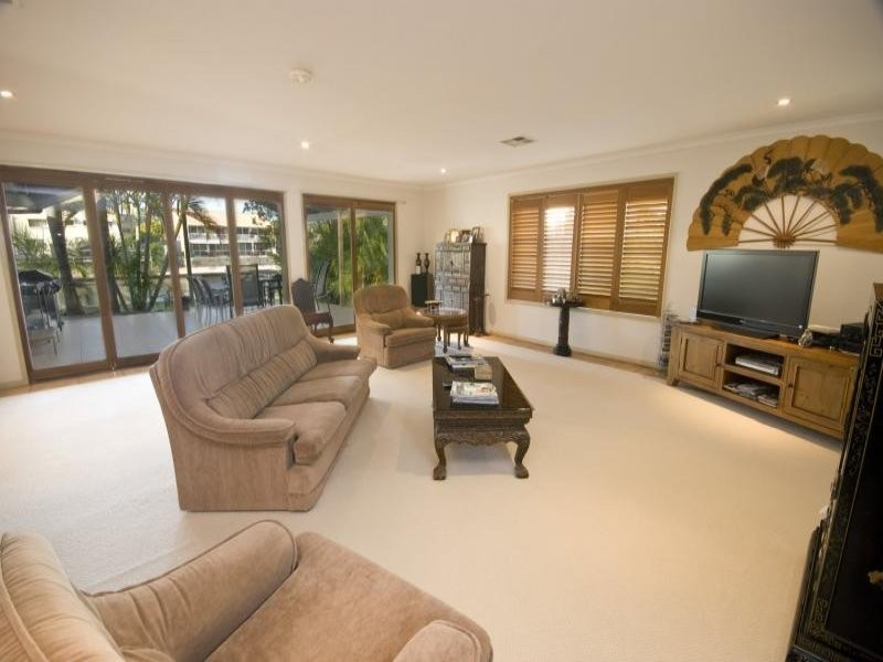 34 Balyarta Crescent, Mooloolaba QLD 4557