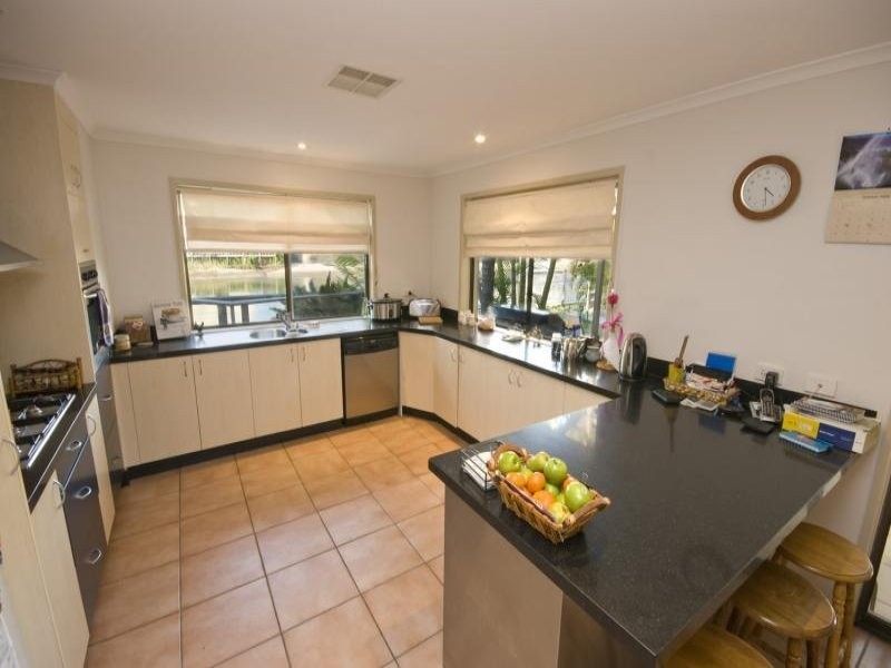 34 Balyarta Crescent, Mooloolaba QLD 4557