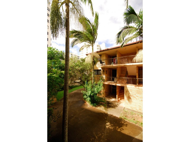 2/10 Muraban Street, Mooloolaba QLD 4557