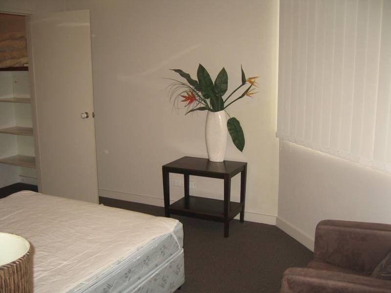 Unit 5 Seaview 143 The Esplanade, Mooloolaba QLD 4557