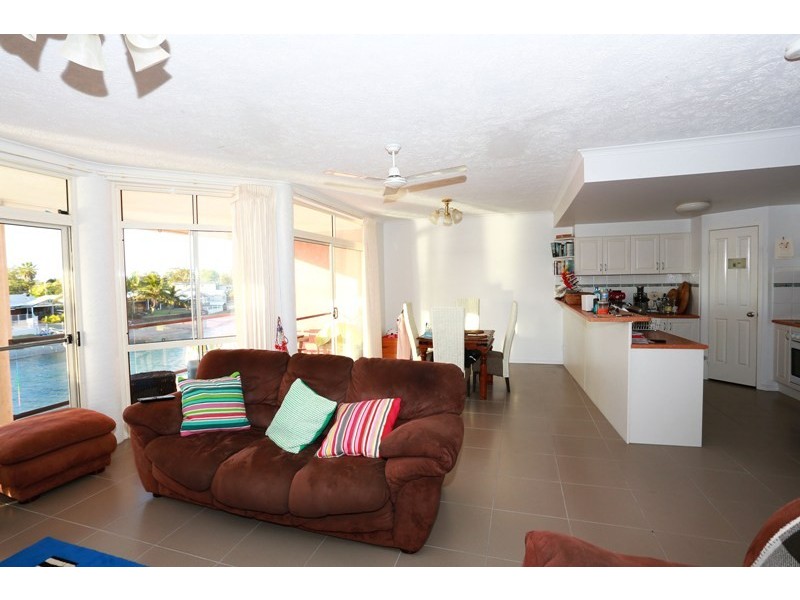 4/6 Broadmeadows Road (Paradiso), Maroochydore QLD 4558