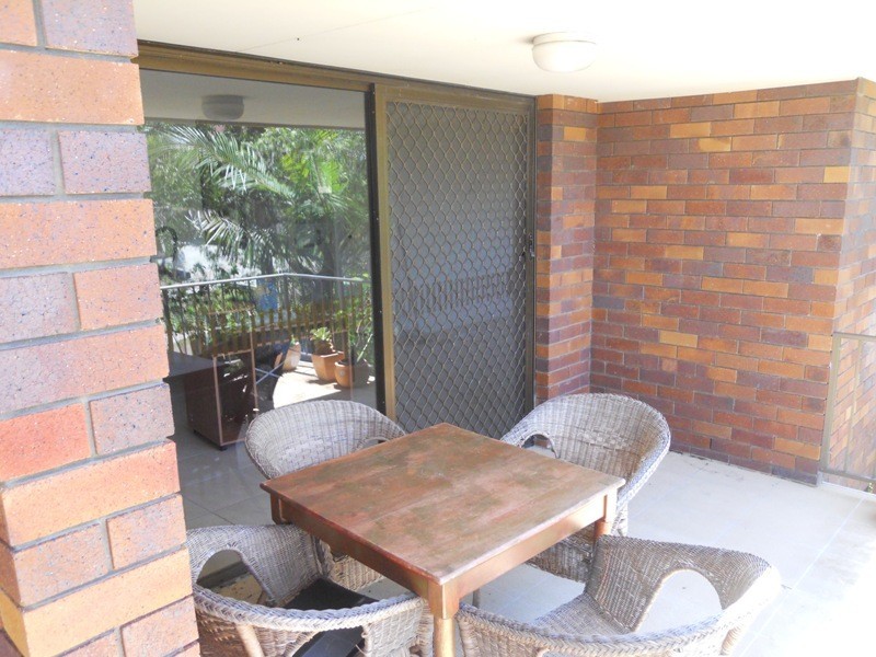 2/2 Anthony Avenue, Mooloolaba QLD 4557