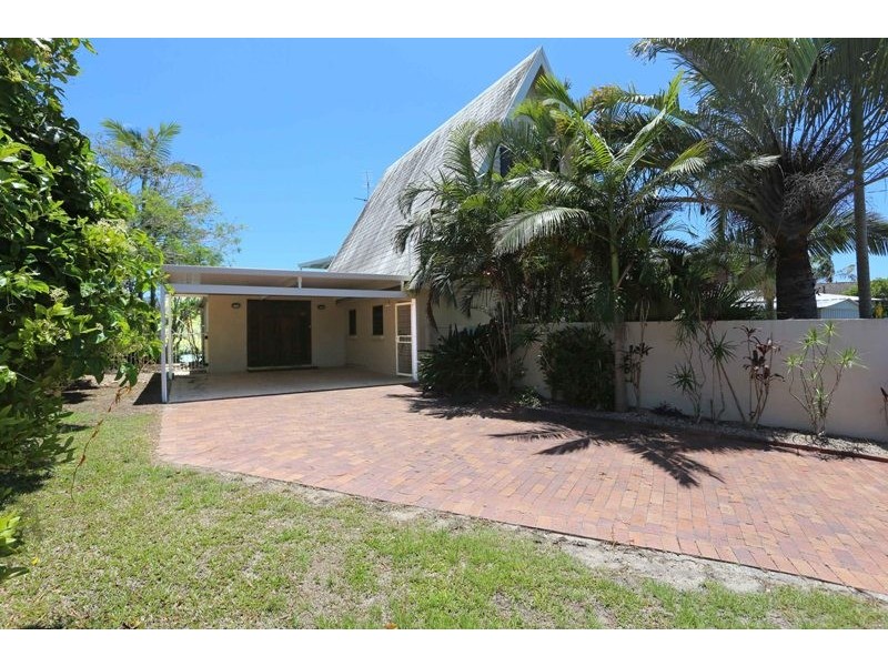 11 Karloo Court, Mountain Creek QLD 4557