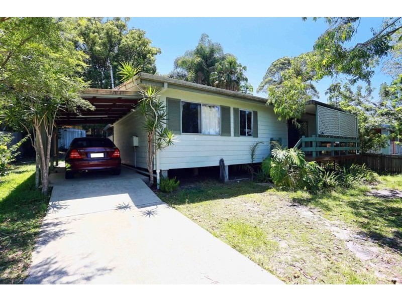 35 Palm Drive, Mooloolaba QLD 4557