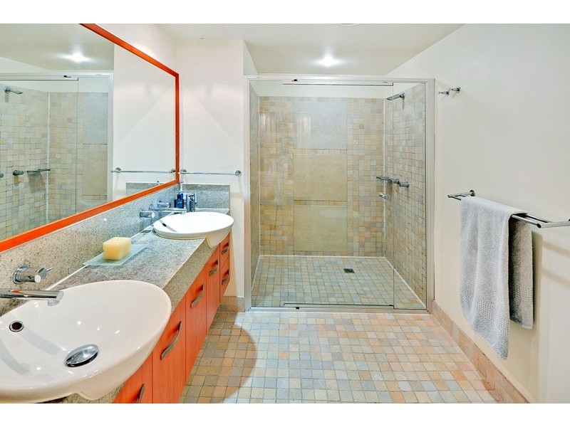 305/13 Nicklin Way (Bluewater Point), Minyama QLD 4575