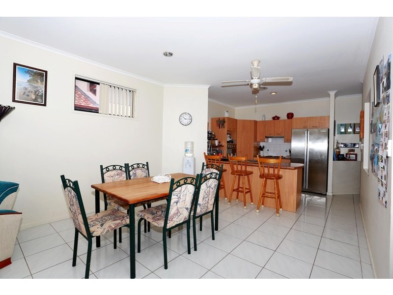 64 Sunbird Chase, Parrearra QLD 4575