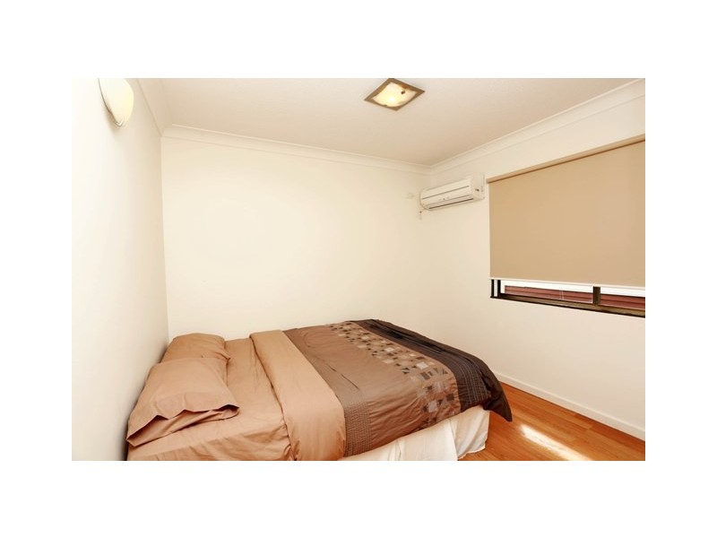 4/56 Parkyn Parade (The Windmill), Mooloolaba QLD 4557