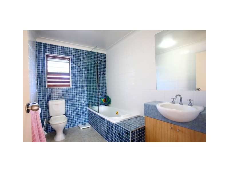 17 Kalinda Avenue, Mooloolaba QLD 4557