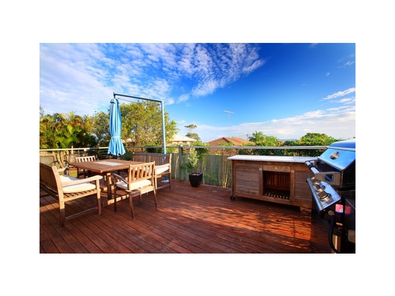 17 Kalinda Avenue, Mooloolaba QLD 4557