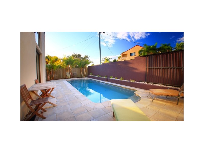 17 Kalinda Avenue, Mooloolaba QLD 4557