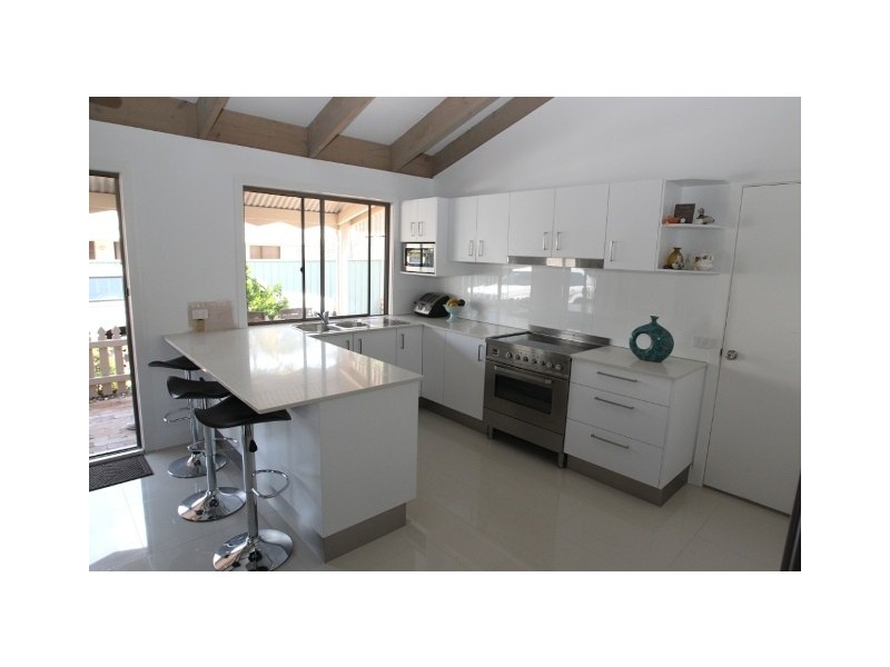 40 Lawrence Street, Mooloolaba QLD 4557