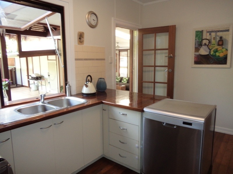 227 Broadwater Ave West, Maroochydore QLD 4558