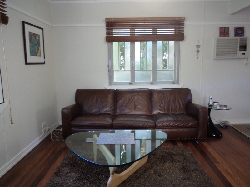 227 Broadwater Ave West, Maroochydore QLD 4558