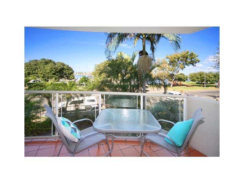 Unit 6 / 42 River Esplanade (Sailport), Mooloolaba QLD 4557