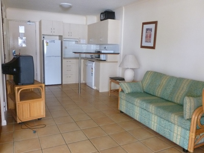 Unit 207 / 180 Alexandra Parade ‘Alexandra Beach Resort’, Alexandra Headland QLD 4572
