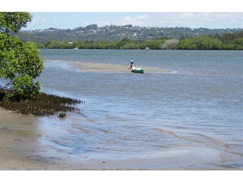 2/45 Bradman Avenue (Quiet Waters), Maroochydore QLD 4558