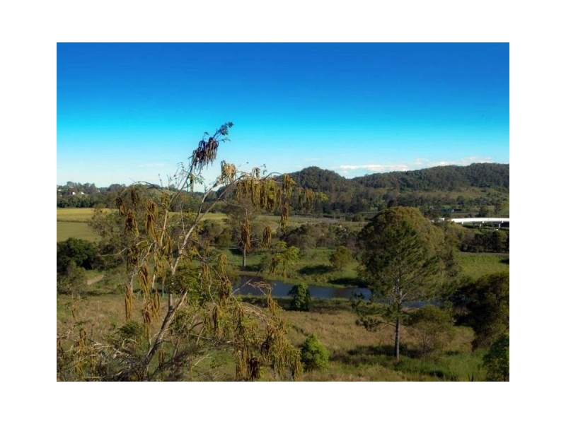 310 Memorial Drive, Eumundi QLD 4562