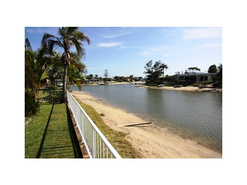 Unit 1 / 25-27 Barooga Crescent (Kim Cove), Mooloolaba QLD 4557