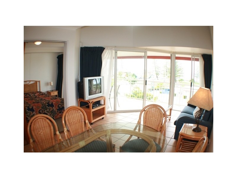 428/180 Alexandra Parade (Alex Beach Resort), Alexandra Headland QLD 4572