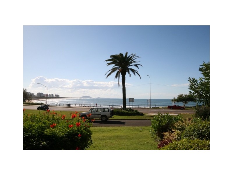 4/10 Boolarong Crescent (Shan Delle), Alexandra Headland QLD 4572