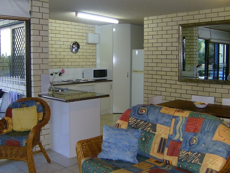 10/115 Alexandra Parade (Surf Chalet), Alexandra Headland QLD 4572
