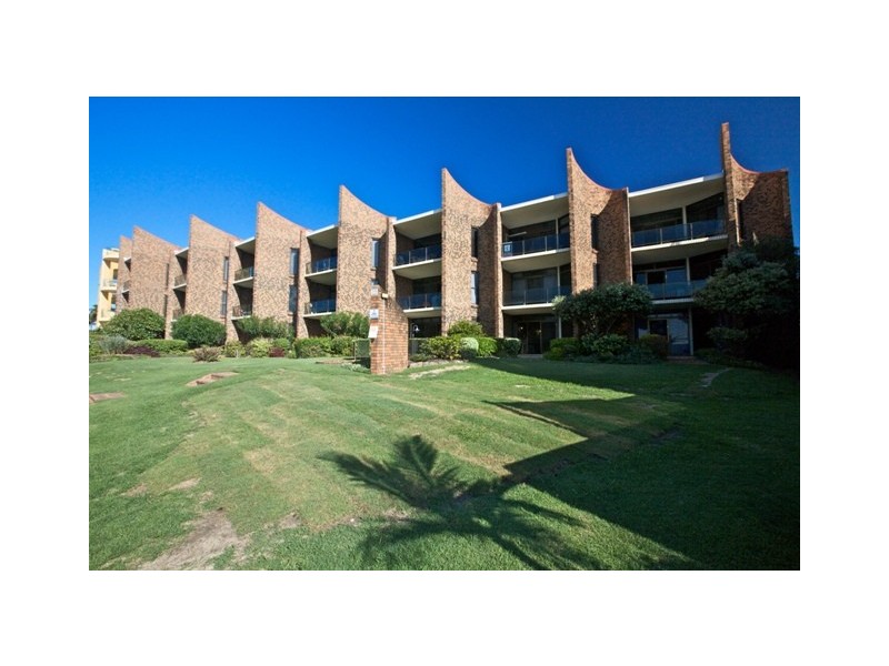 6/10 Boolarong Crescent (Shan Delle), Alexandra Headland QLD 4572